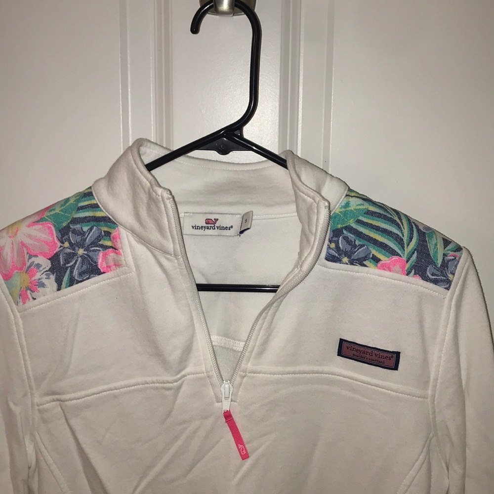 Vineyard vines floral